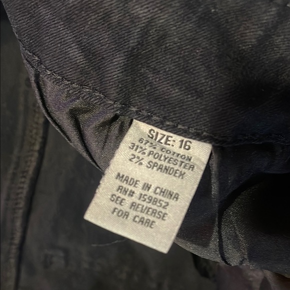 Classic Black Straight Leg Jeans - Picture 5 of 8